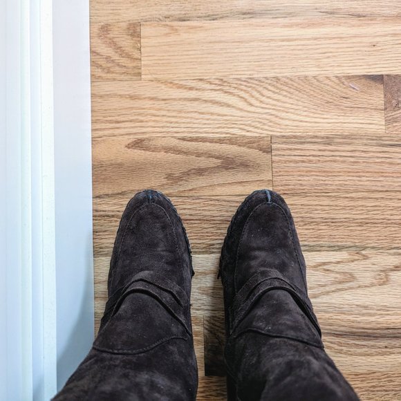 Bruno Magli brown suede wedge boots perfect for narrow calf! - Picture 4 of 6